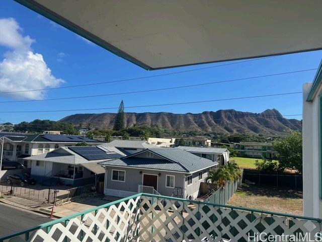 3410 Leahi Avenue, Unit 304 Honolulu, HI 96815 - Photo 2 of 25 a view of a house with a outdoor space