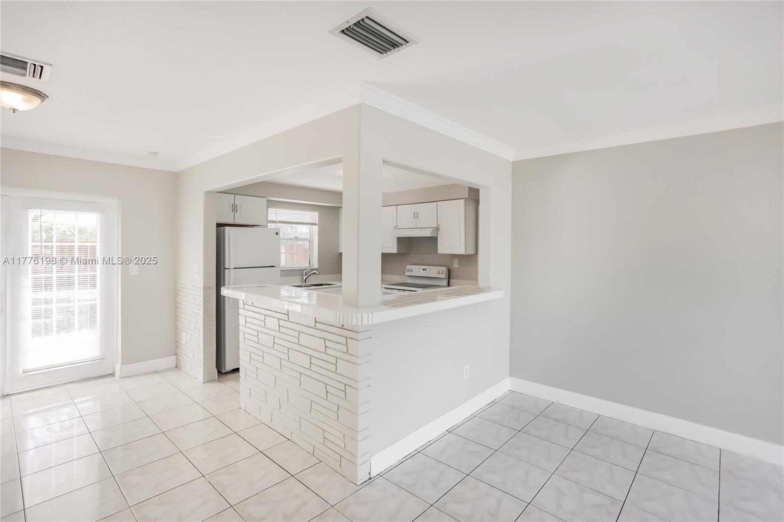 5500 Southwest 7th Street Margate, FL 33068 - Photo 7 of 16