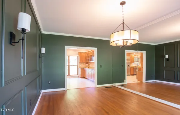 $849,000 | 64 Fairway Drive, Bristol, TN 37620