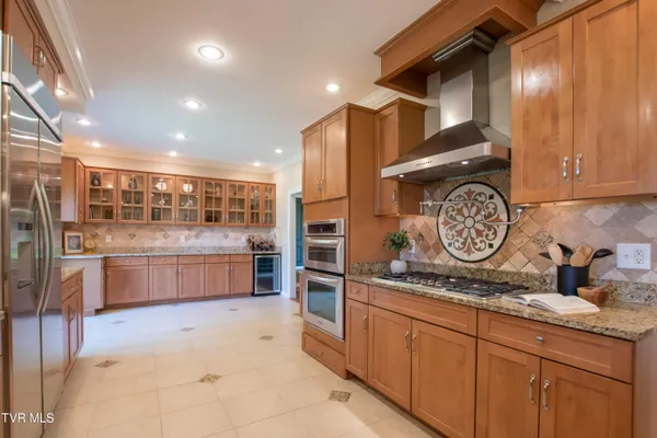 $849,000 | 64 Fairway Drive, Bristol, TN 37620