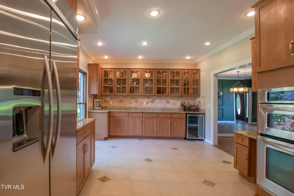 $849,000 | 64 Fairway Drive, Bristol, TN 37620