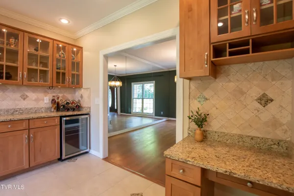 $849,000 | 64 Fairway Drive, Bristol, TN 37620