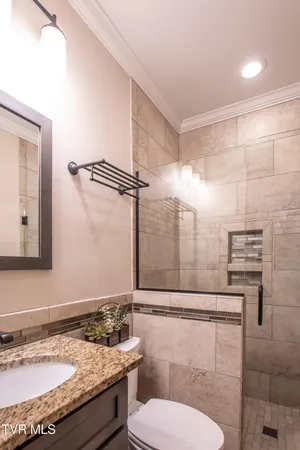 $849,000 | 64 Fairway Drive, Bristol, TN 37620