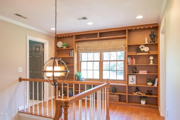 $849,000 | 64 Fairway Drive, Bristol, TN 37620