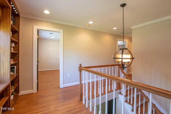 $849,000 | 64 Fairway Drive, Bristol, TN 37620