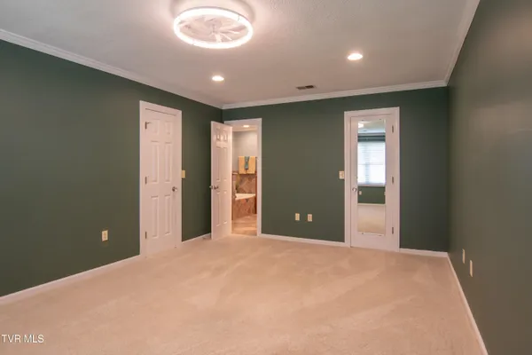 $849,000 | 64 Fairway Drive, Bristol, TN 37620