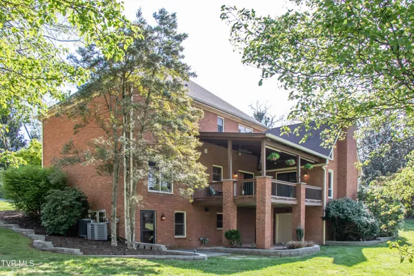 $849,000 | 64 Fairway Drive, Bristol, TN 37620