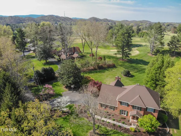 $849,000 | 64 Fairway Drive, Bristol, TN 37620