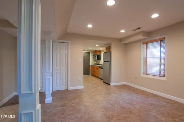 $849,000 | 64 Fairway Drive, Bristol, TN 37620