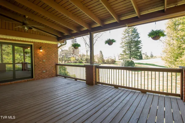 $849,000 | 64 Fairway Drive, Bristol, TN 37620