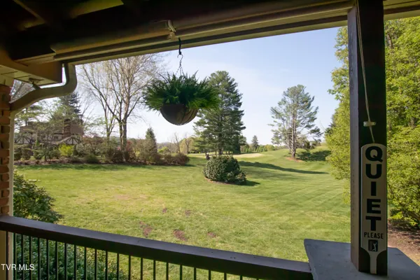 $849,000 | 64 Fairway Drive, Bristol, TN 37620