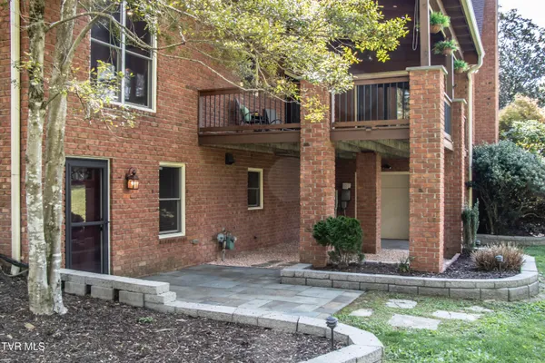 $849,000 | 64 Fairway Drive, Bristol, TN 37620