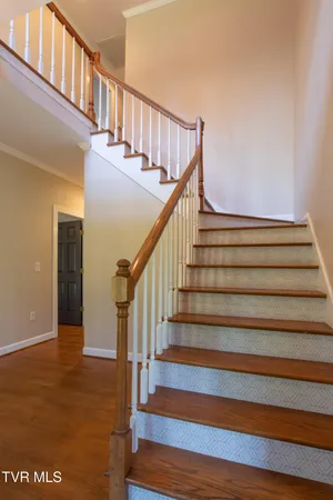 $849,000 | 64 Fairway Drive, Bristol, TN 37620