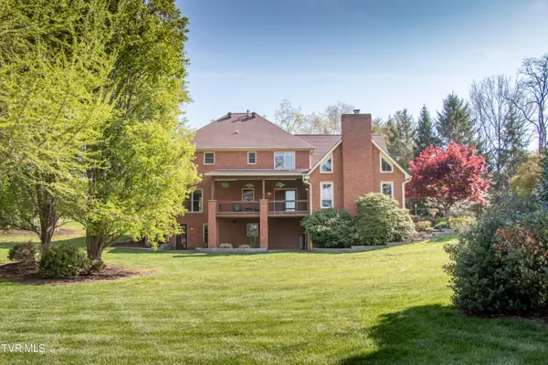 $849,000 | 64 Fairway Drive, Bristol, TN 37620