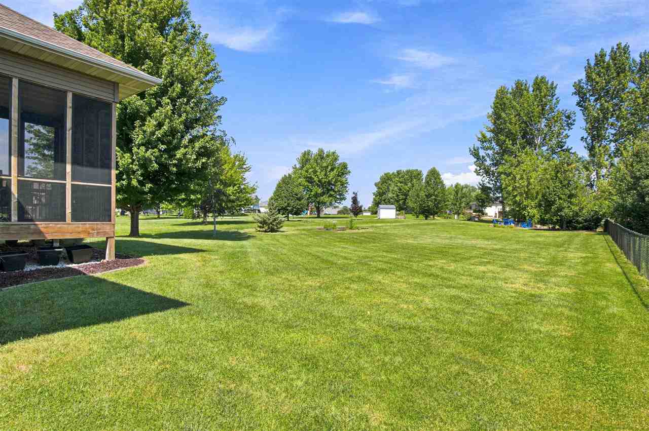 806 Wood Lily Road Solon, IA 52333 - Photo 8 of 52 Gallery Image 8