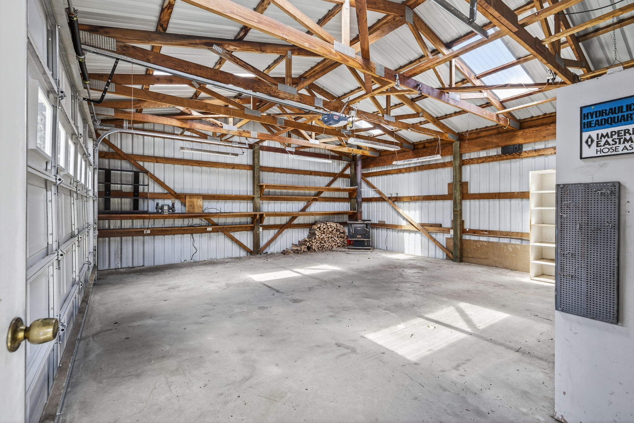 22818 McGrath Road Bend, OR 97701 - Photo 44 of 57 Interior of shop