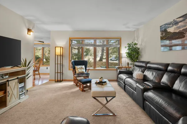 $345,000 | 15 Saukdale Trail, Madison, WI 53717