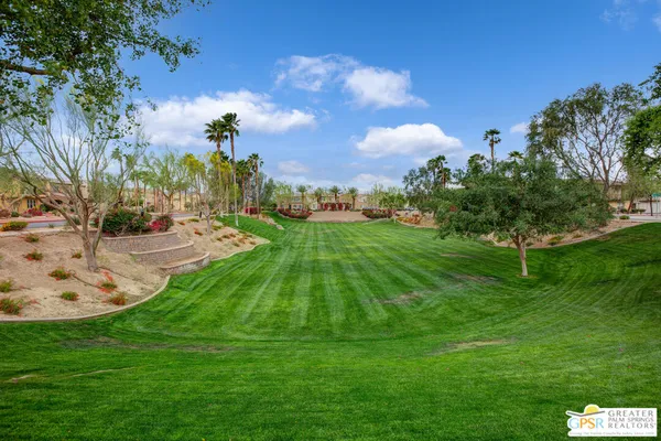 $429,900 | 446 Via De La Paz, Palm Desert, CA 92211