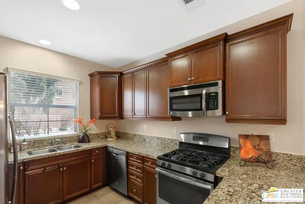 $429,900 | 446 Via De La Paz, Palm Desert, CA 92211