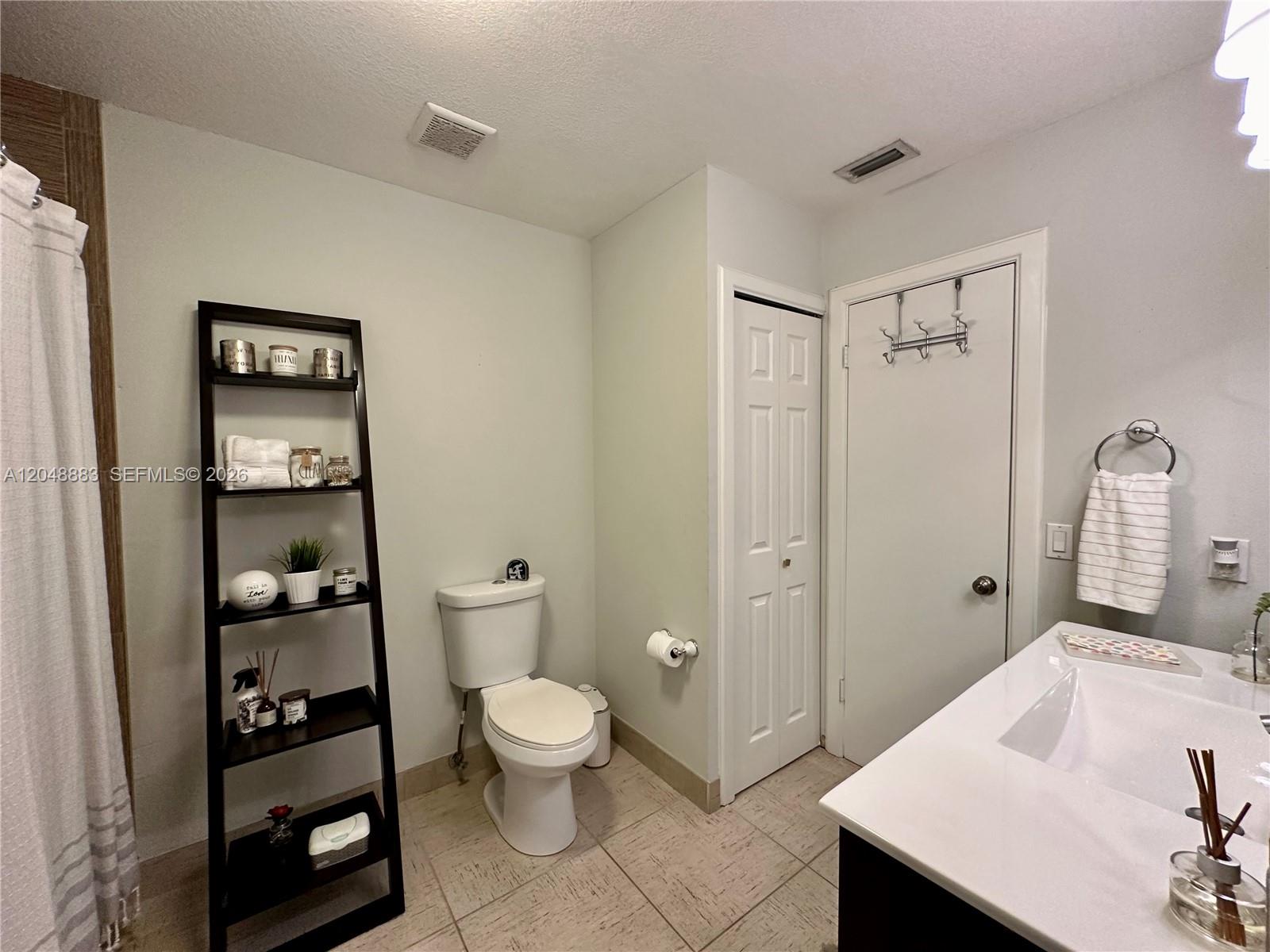 9013 Southwest 102nd Place Miami, FL 33176 - Photo 4 of 19