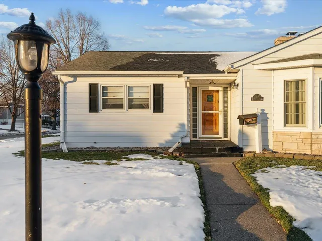 $239,900 | 1456 West Garfield Street, Davenport, IA 52804