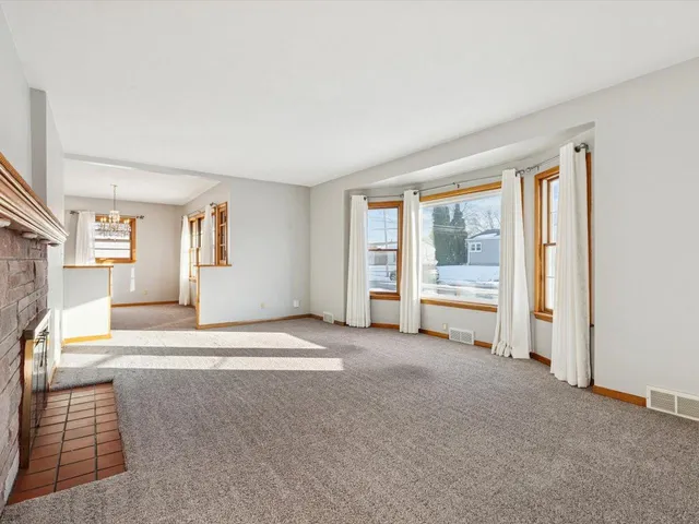 $239,900 | 1456 West Garfield Street, Davenport, IA 52804