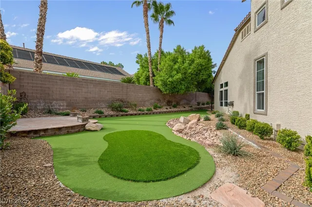 $4,395 | 8009 Clock Tower Court, Las Vegas, NV 89117