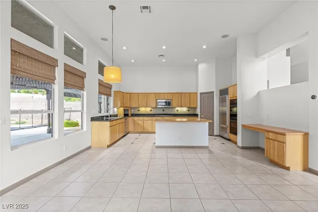 $4,395 | 8009 Clock Tower Court, Las Vegas, NV 89117