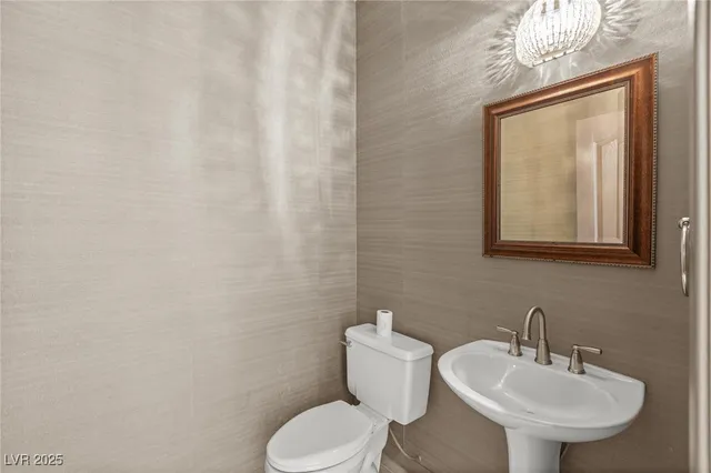 $4,395 | 8009 Clock Tower Court, Las Vegas, NV 89117