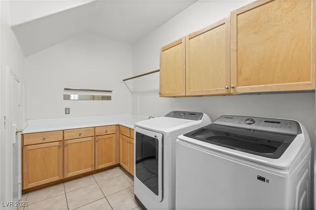 $4,395 | 8009 Clock Tower Court, Las Vegas, NV 89117