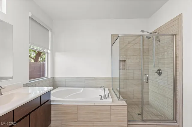 $4,395 | 8009 Clock Tower Court, Las Vegas, NV 89117