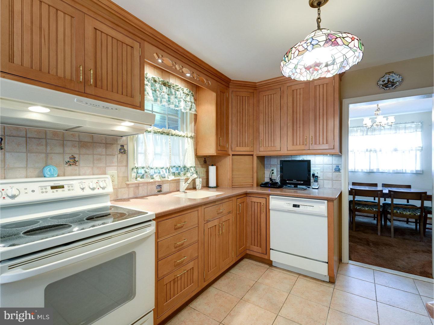 220 Flintlock Road Drexel Hill, PA 19026 - Photo 9 of 25 Gallery Image 9