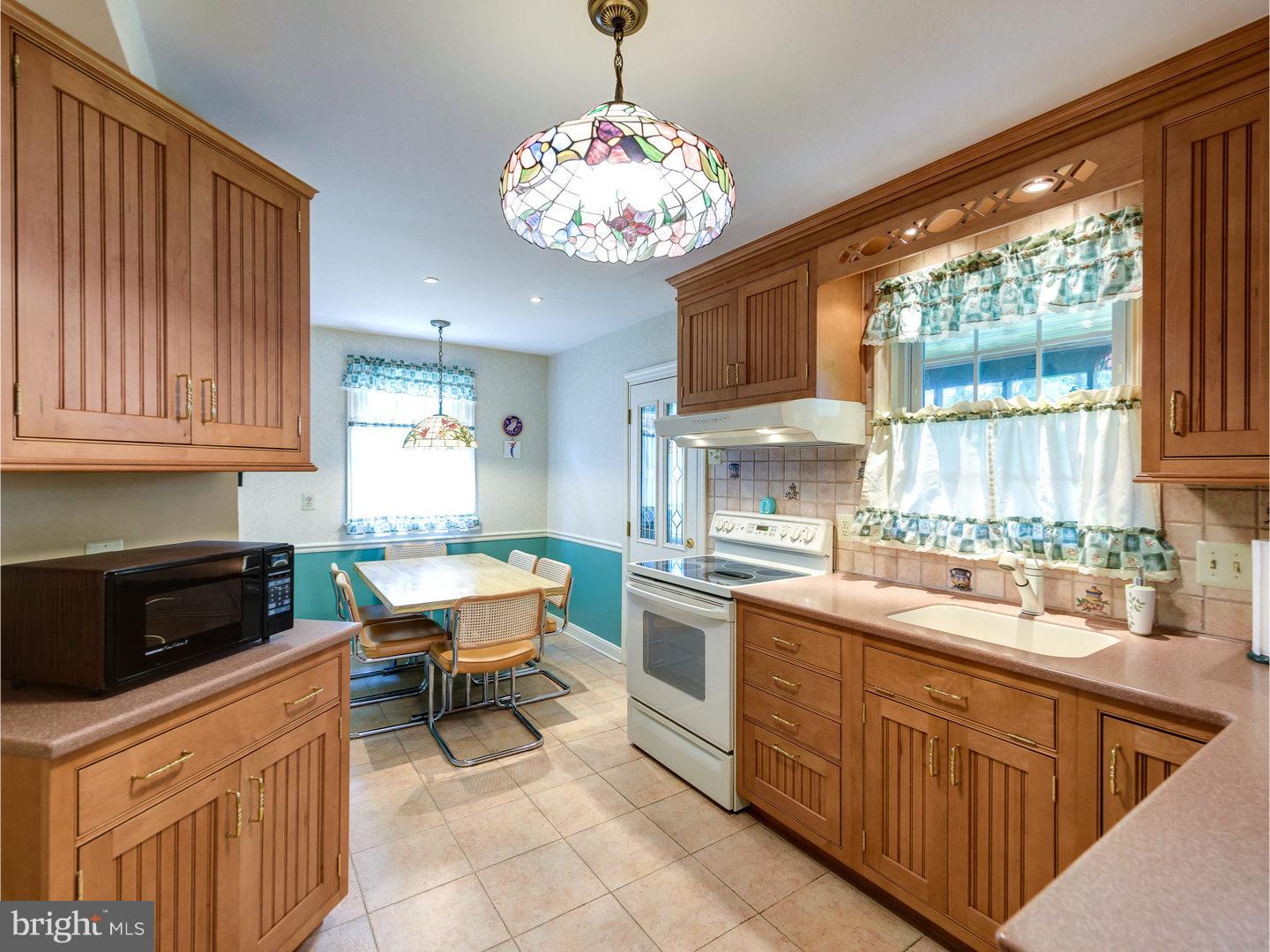 220 Flintlock Road Drexel Hill, PA 19026 - Photo 10 of 25 Gallery Image 10