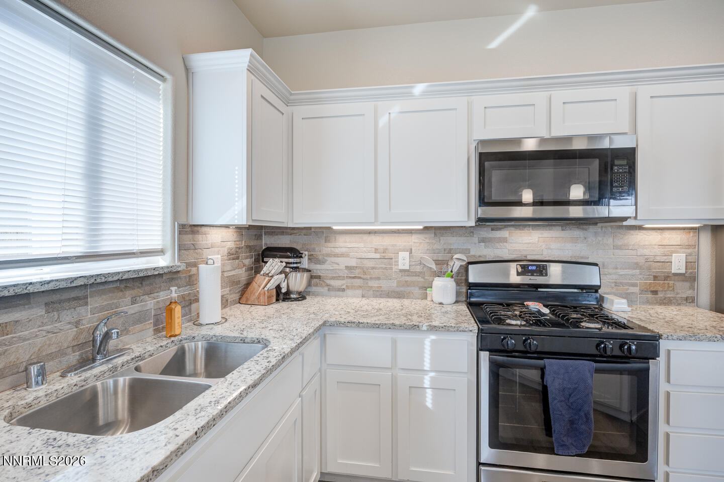 800 Great Basin Lane Fallon, NV 89406 - Photo 7 of 20 7