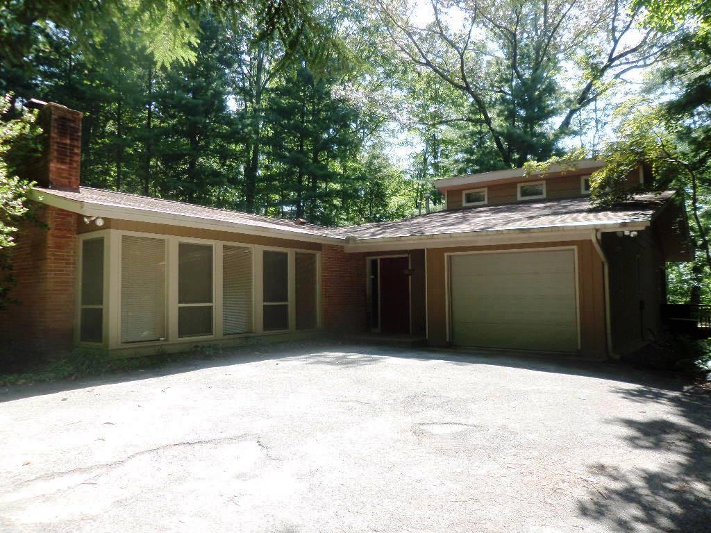 102 Ditman Lane Oak Ridge, TN 37830 - Photo 1 of 28 102 Ditman