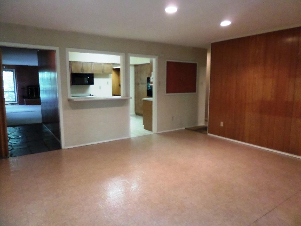 102 Ditman Lane Oak Ridge, TN 37830 - Photo 5 of 28 dining2