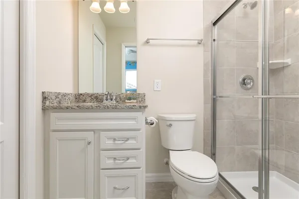 a view of front door with entryway