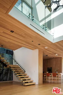 $4,295,000 | 952 North Laurel Avenue, Los Angeles, CA 90046