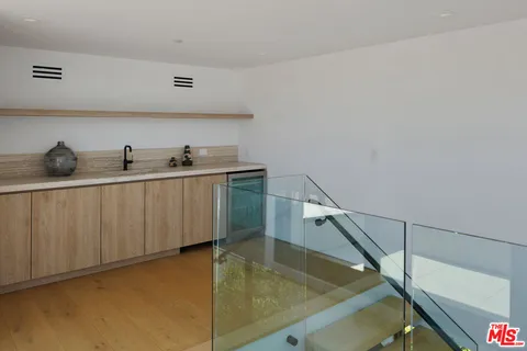 $4,295,000 | 952 North Laurel Avenue, Los Angeles, CA 90046