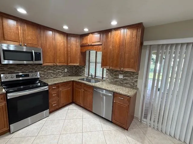 $3,300 | 1800 Northwest 93rd Terrace, Coral Springs, FL 33071