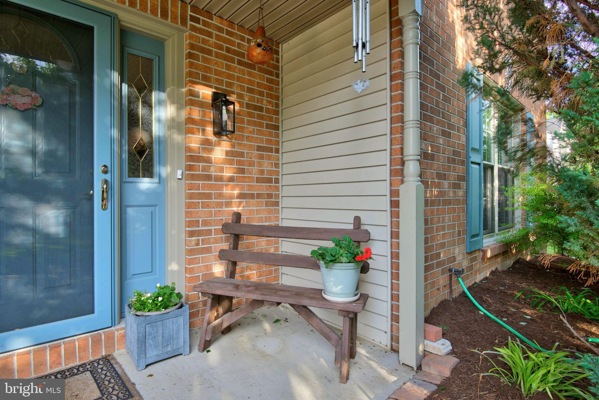 13 Diane Avenue Lititz, PA 17543 - Photo 4 of 46