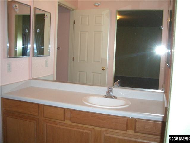 17785 Georgetown Drive Reno, NV 89508 - Photo 6 of 9 Photo 6