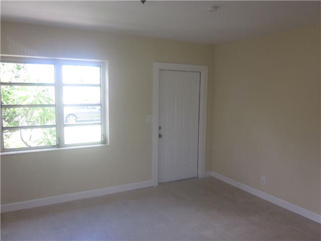 341 West 25th Street Riviera Beach, FL 33404 - Photo 3 of 12 Additional Photo