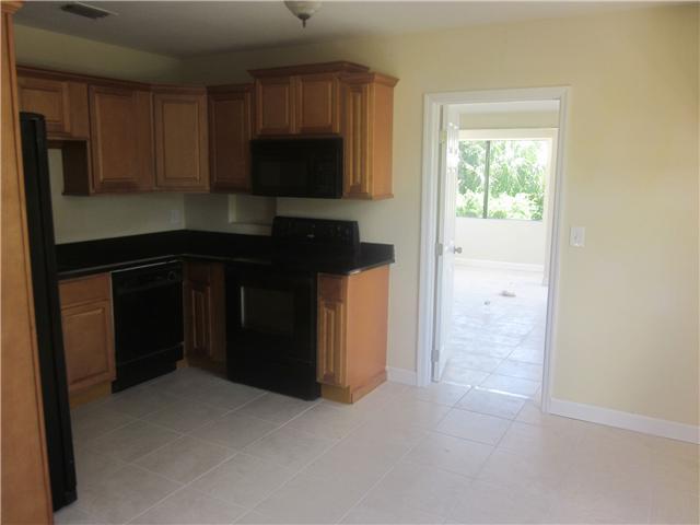 341 West 25th Street Riviera Beach, FL 33404 - Photo 5 of 12 Additional Photo