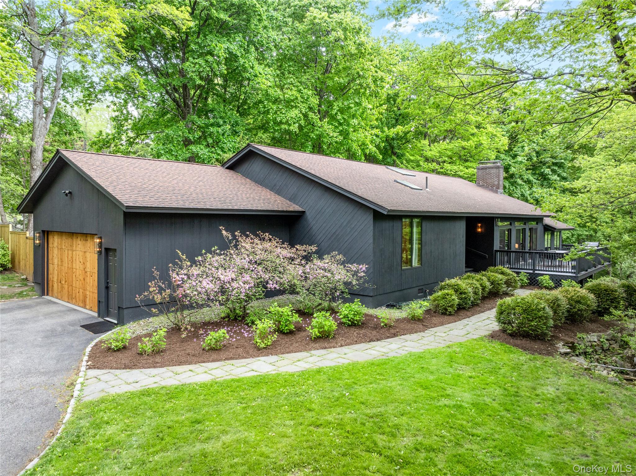 3 Banks Hill Road Pleasantville, NY 10570 - Photo 1 of 30
