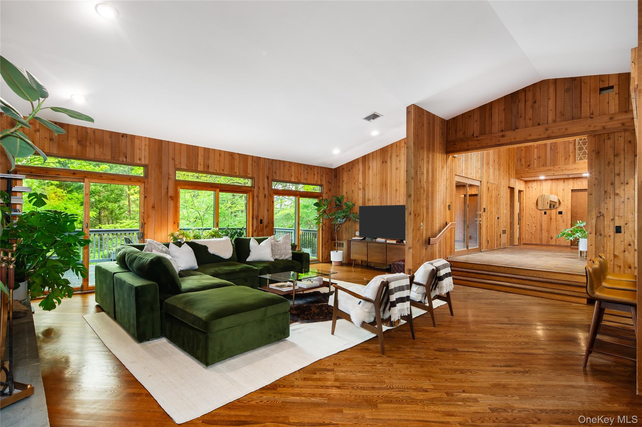 3 Banks Hill Road Pleasantville, NY 10570 - Photo 5 of 30