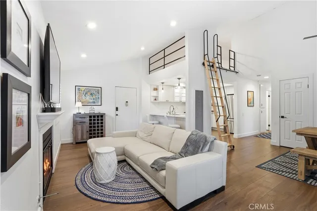 $760,000 | 19222 Shoreline Lane, Unit 7, Huntington Beach, CA 92648