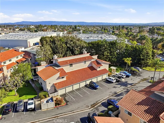 $760,000 | 19222 Shoreline Lane, Unit 7, Huntington Beach, CA 92648