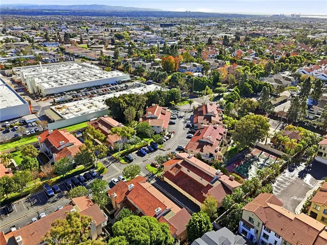 $760,000 | 19222 Shoreline Lane, Unit 7, Huntington Beach, CA 92648