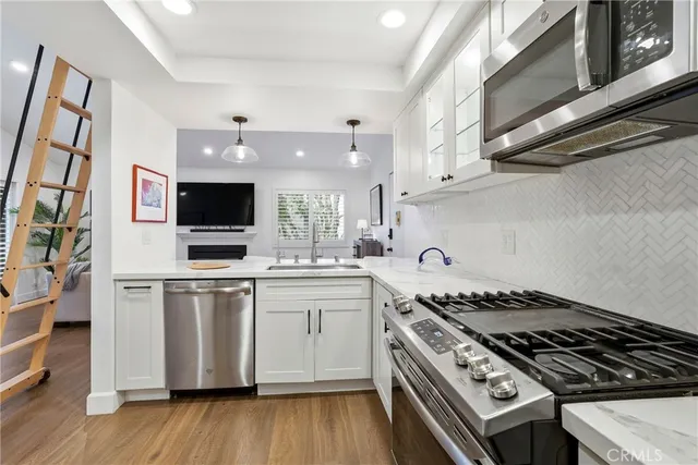 $760,000 | 19222 Shoreline Lane, Unit 7, Huntington Beach, CA 92648